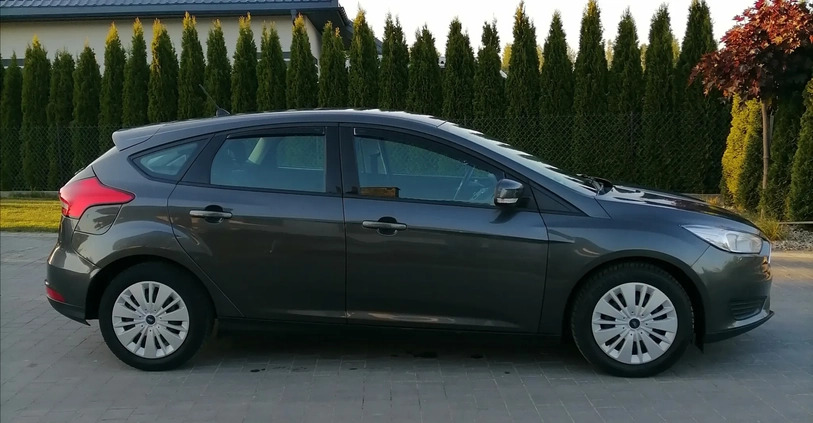 Ford Focus cena 36999 przebieg: 98000, rok produkcji 2018 z Siemiatycze małe 154